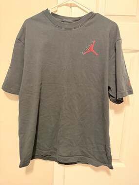 Jordan Pixel Art Graphic T-Shirt Size Large